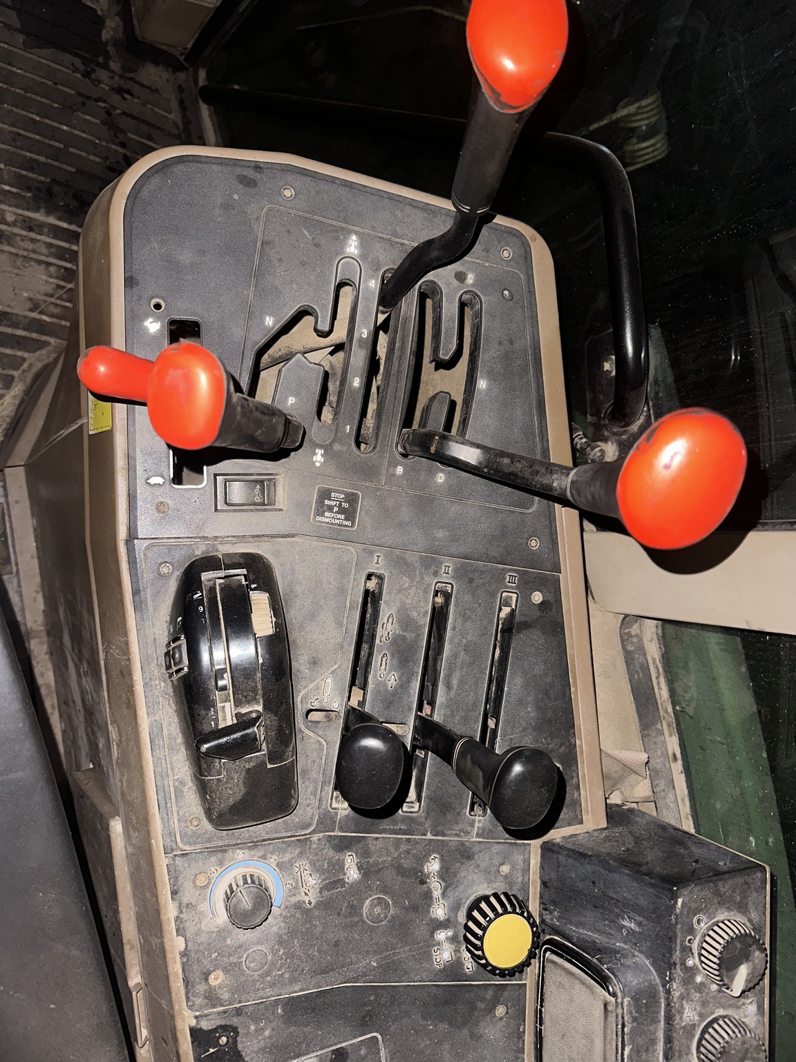 1997 John Deere 6400 Image 4