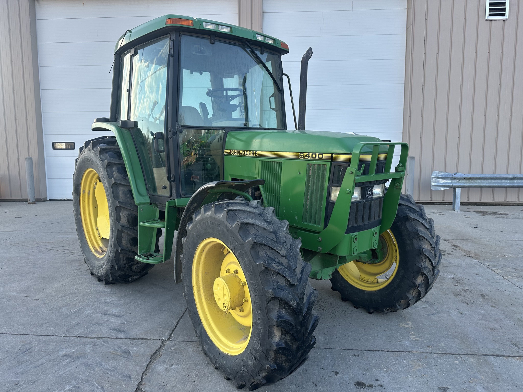 1997 John Deere 6400 Image 1