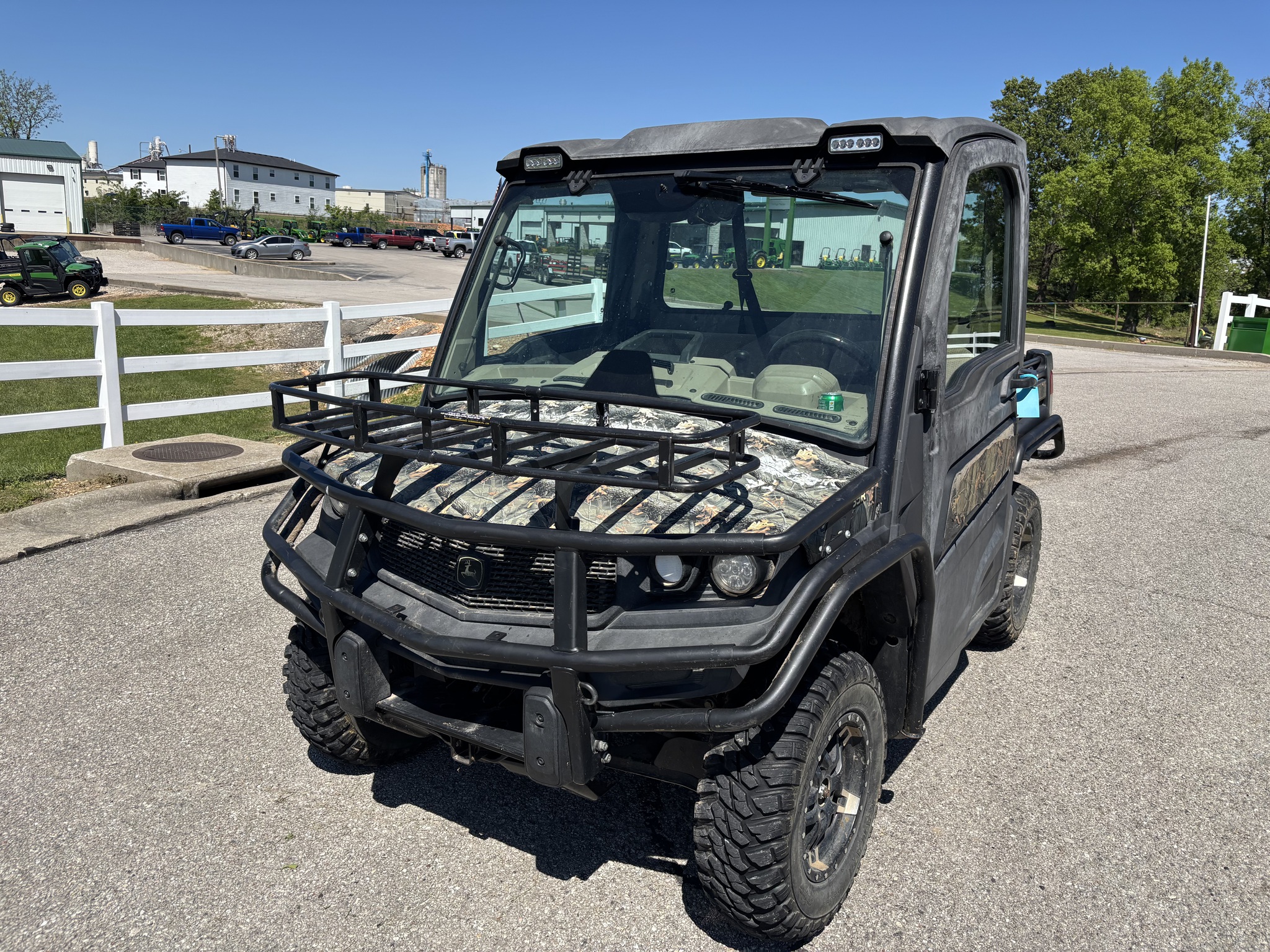  2019 John Deere XUV 835R at Heritage Tractor in Lebanon, MO