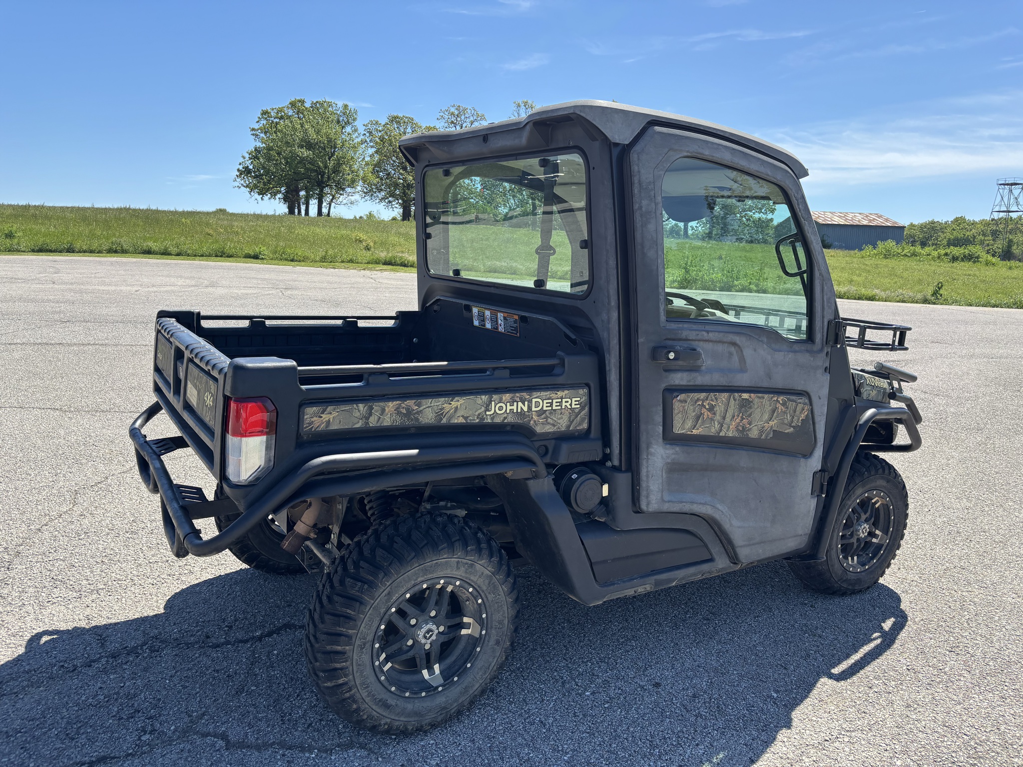  2019 John Deere XUV 835R at Heritage Tractor in Lebanon, MO