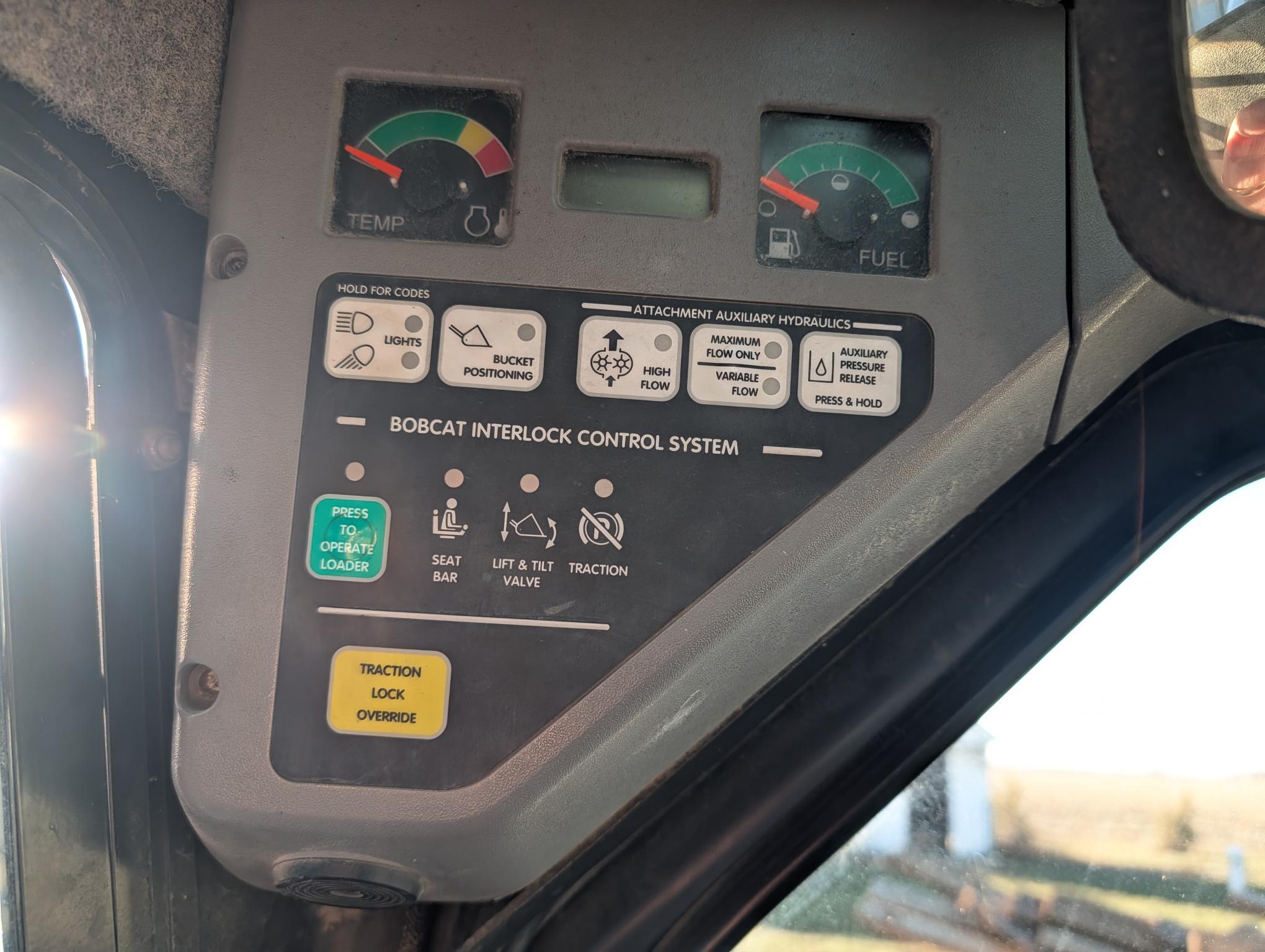 Bobcat S250 Image 11