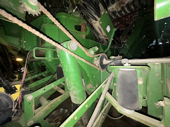 Used 2004 John Deere 1790 Planters: Drawn at Koenig Equipment in Rushville, IN - Photo17
