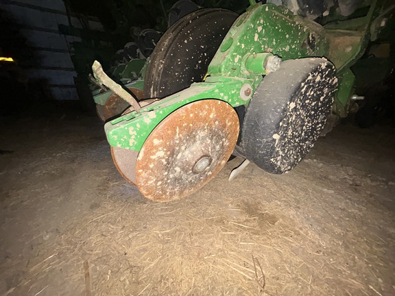 Used 2004 John Deere 1790 Planters: Drawn at Koenig Equipment in Rushville, IN - Photo20