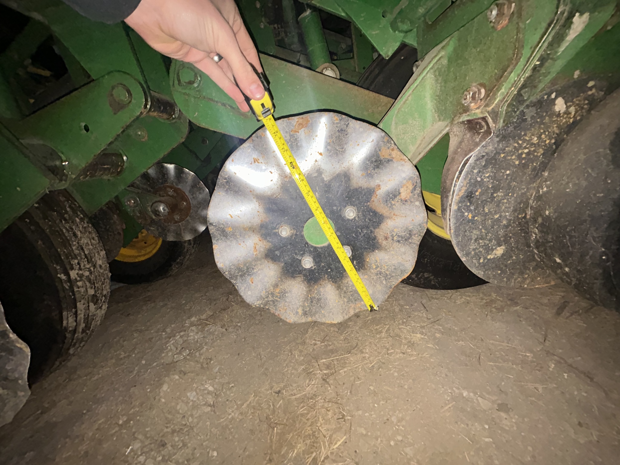 Used 2004 John Deere 1790 Planters: Drawn at Koenig Equipment in Rushville, IN - PhotoXL22