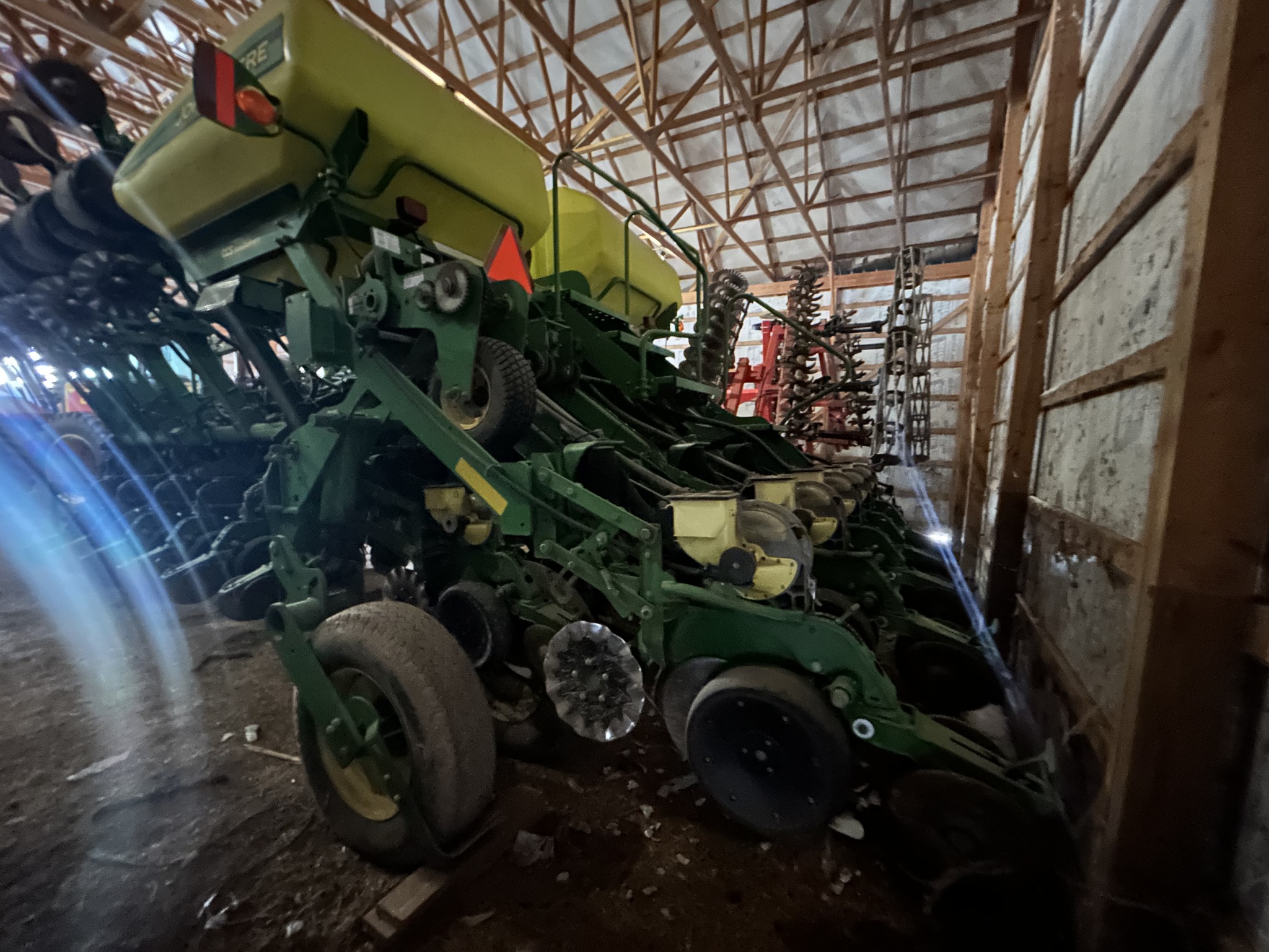 Used 2004 John Deere 1790 Planters: Drawn at Koenig Equipment in Rushville, IN - PhotoXL7