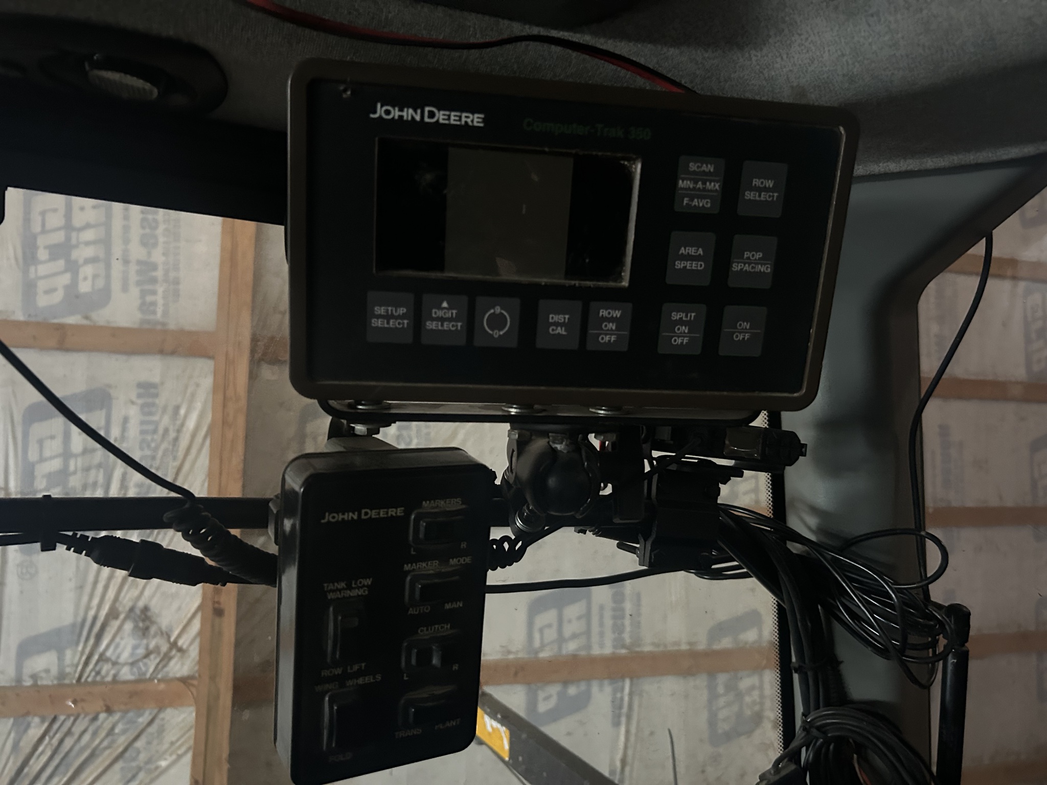 Used 2004 John Deere 1790 Planters: Drawn at Koenig Equipment in Rushville, IN - PhotoXL23