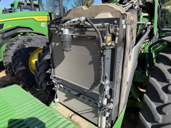 2025 John Deere 8R 340 - Photo18