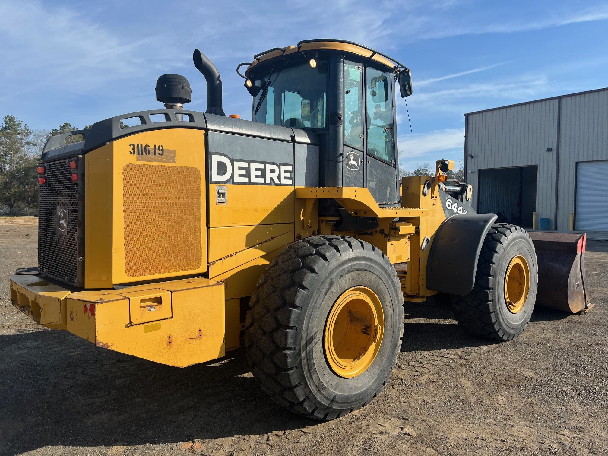 2019 John Deere 644K Image 2