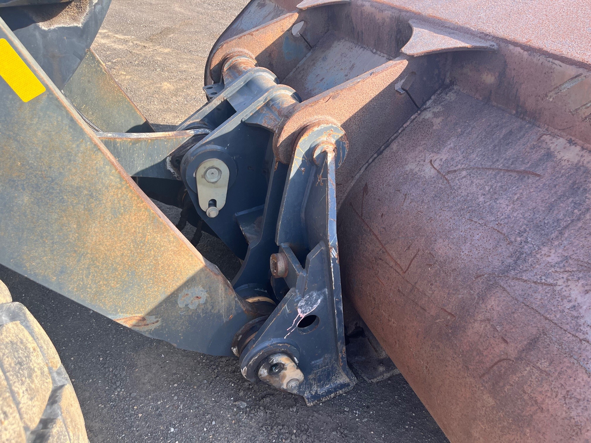 2019 John Deere 644K Image 5