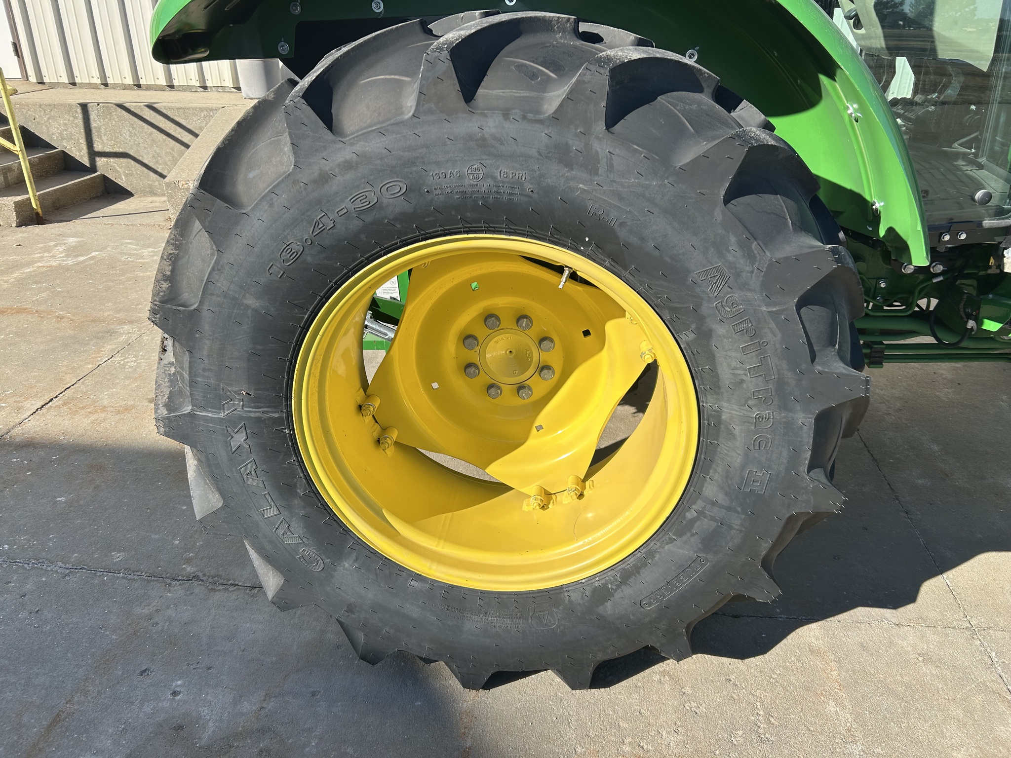  2023 John Deere 5090E at Heritage Tractor in Topeka, KS