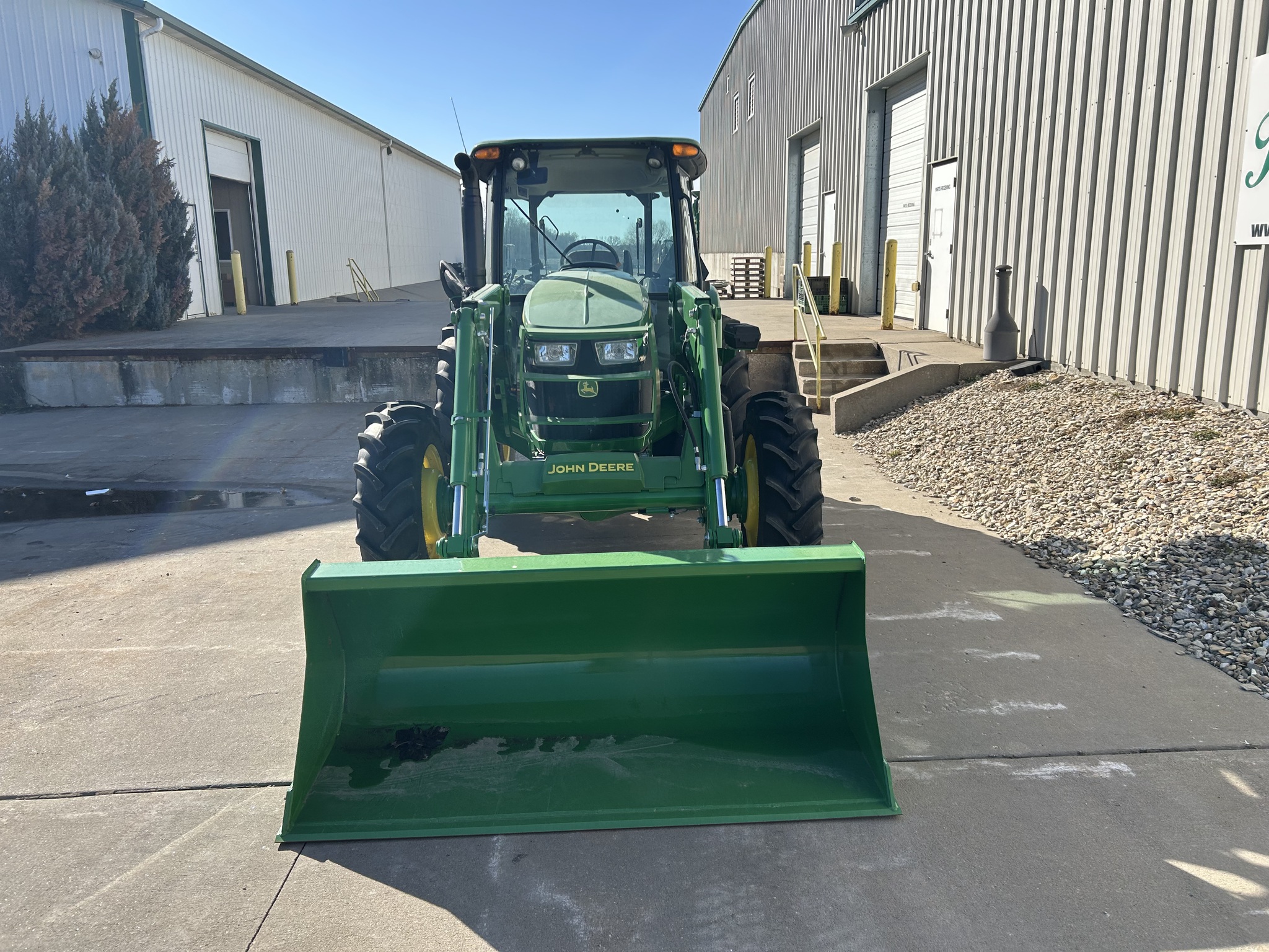  2023 John Deere 5090E at Heritage Tractor in Topeka, KS