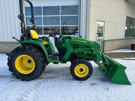 Used 2024 John Deere 3038E Compact Utility Tractors at Horizon Ag & Turf in Edmonton West, AB - Photo5