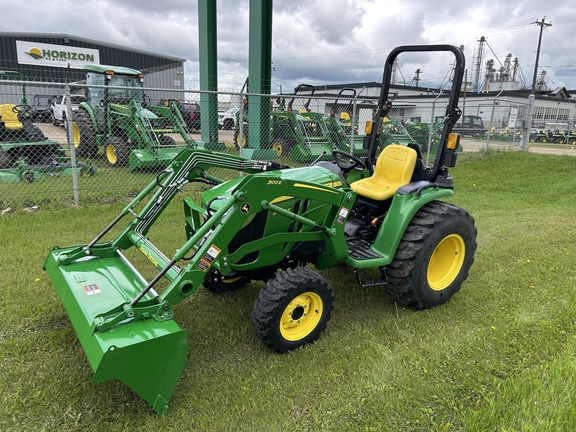  John Deere 3038E