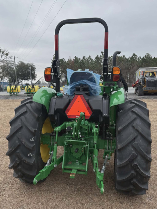 2024 John Deere 5067E Image 4