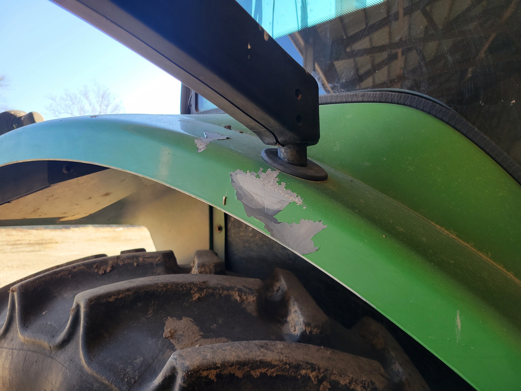  2005 John Deere 7820 at Heritage Tractor in Roanoke, IL