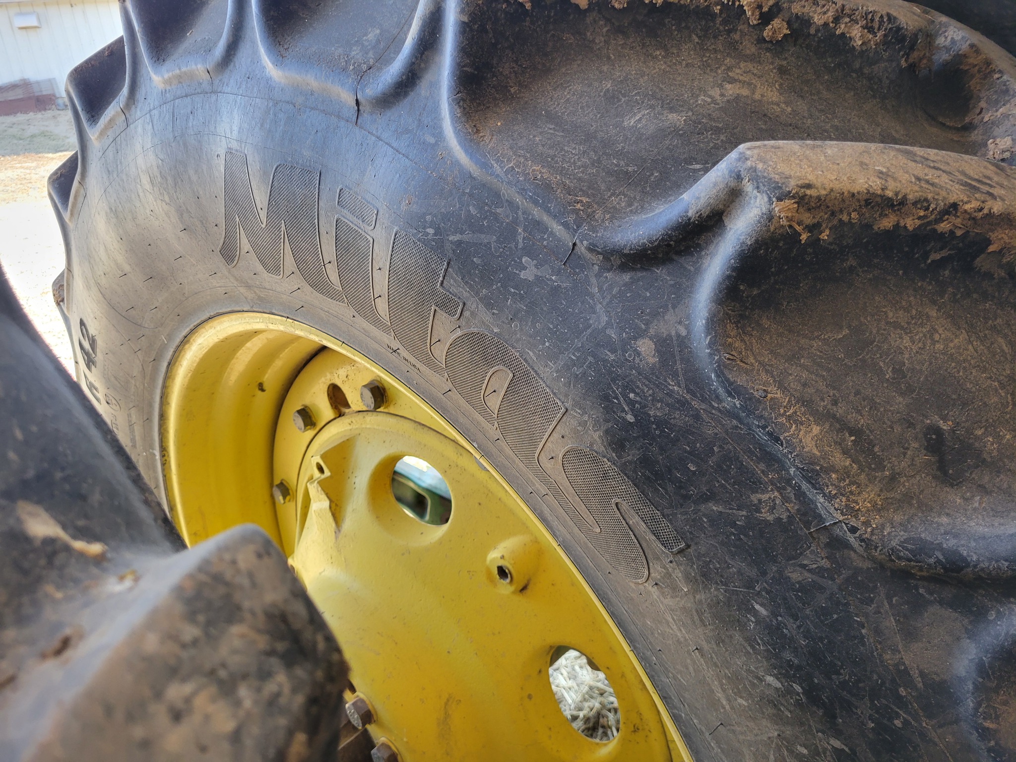  2005 John Deere 7820 at Heritage Tractor in Roanoke, IL