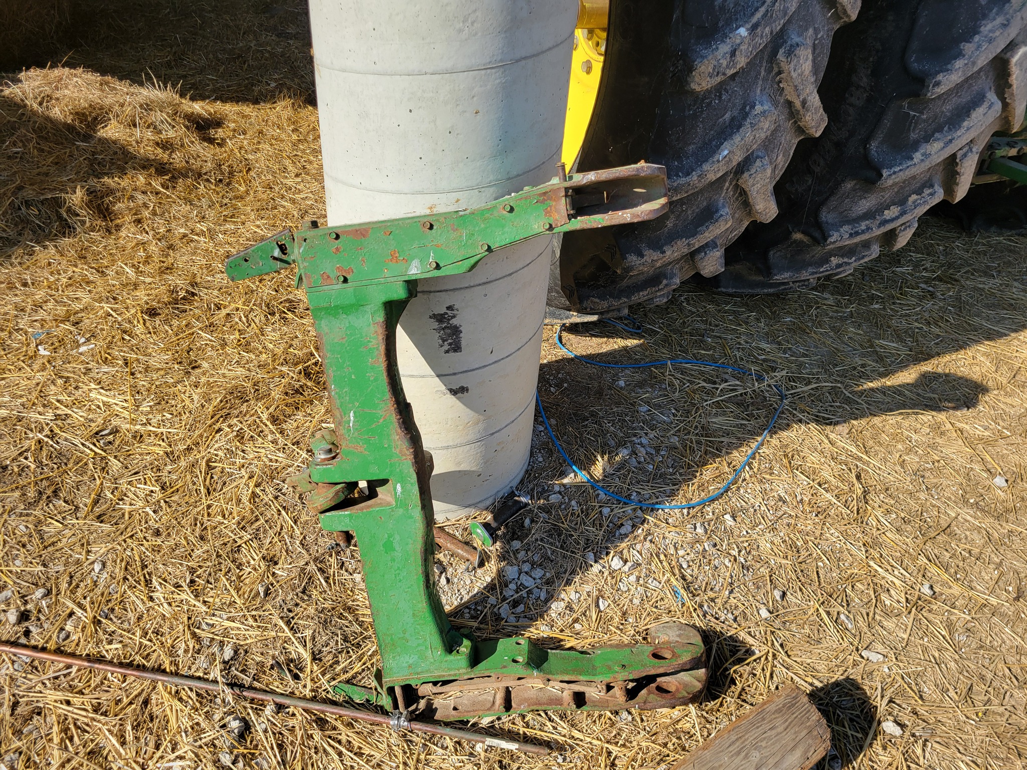  2005 John Deere 7820 at Heritage Tractor in Roanoke, IL