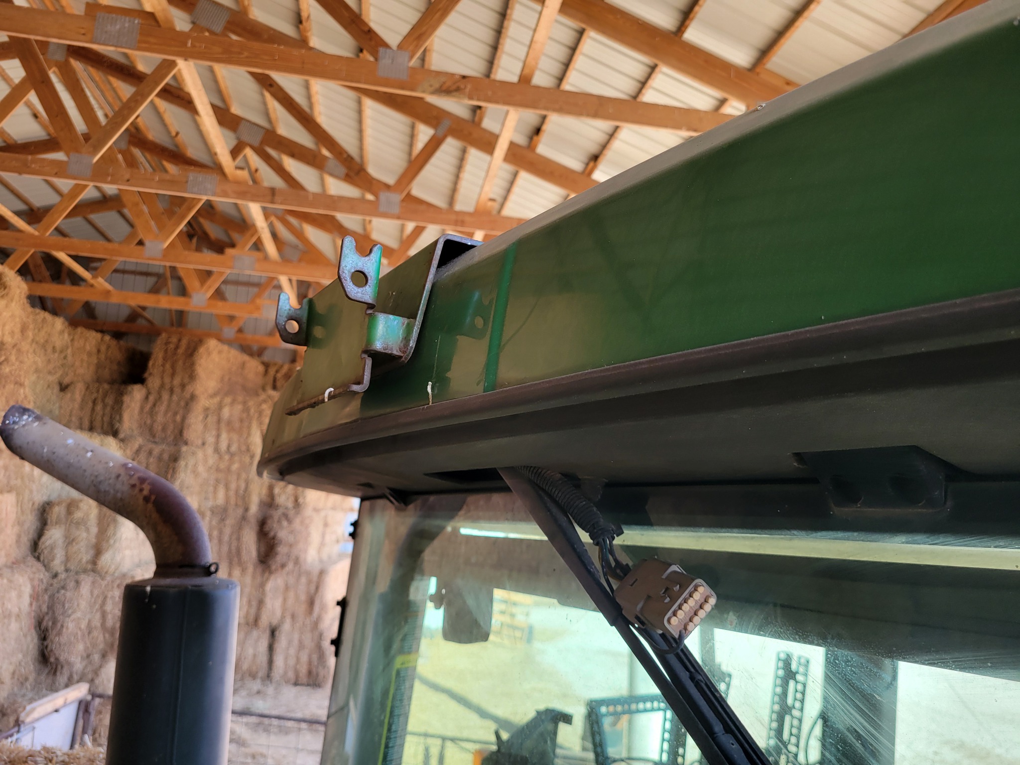  2005 John Deere 7820 at Heritage Tractor in Roanoke, IL