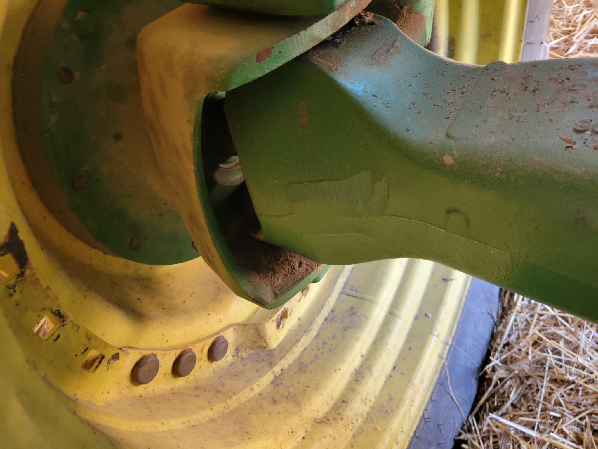  2005 John Deere 7820 at Heritage Tractor in Roanoke, IL