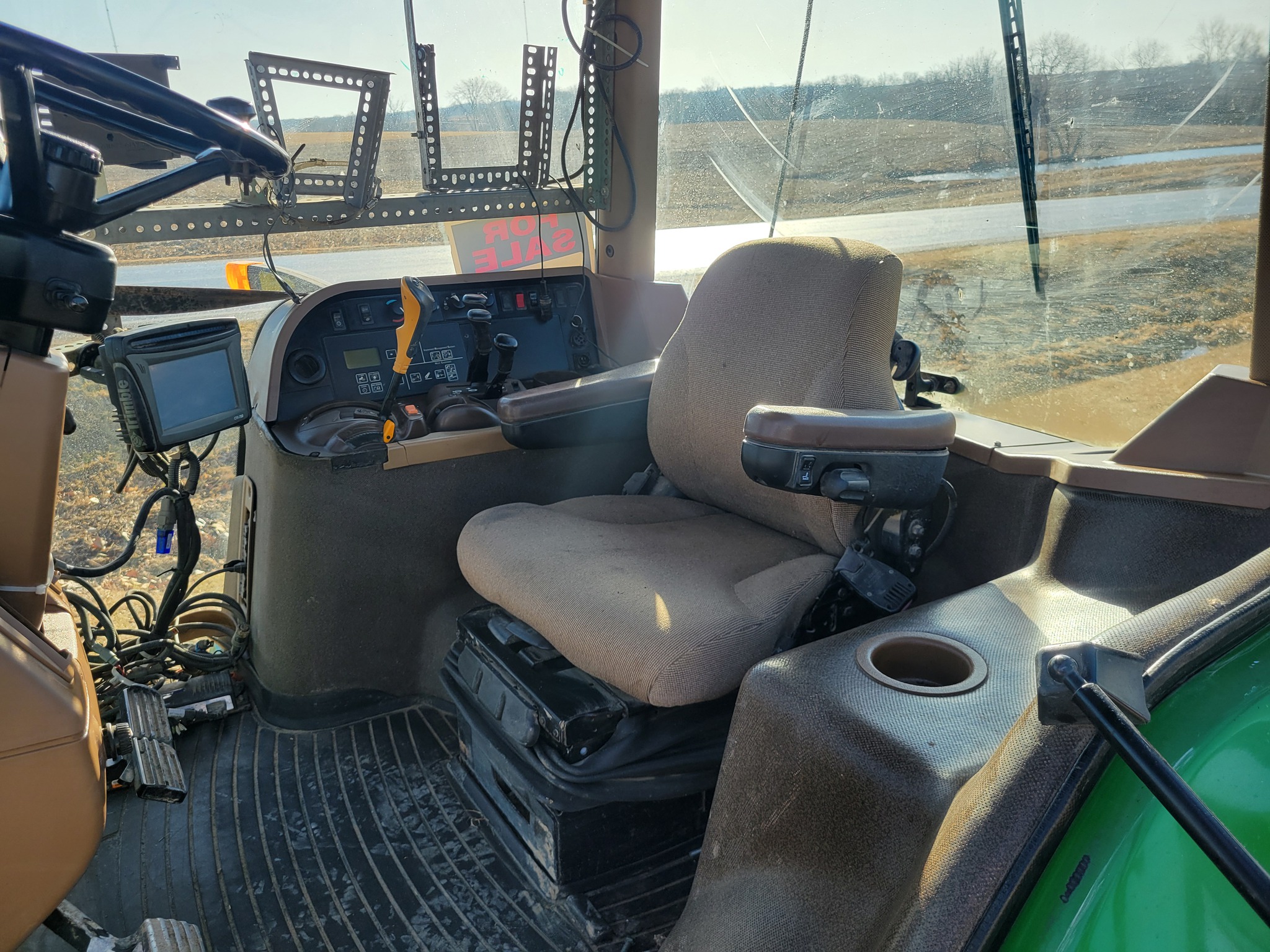  2005 John Deere 7820 at Heritage Tractor in Roanoke, IL