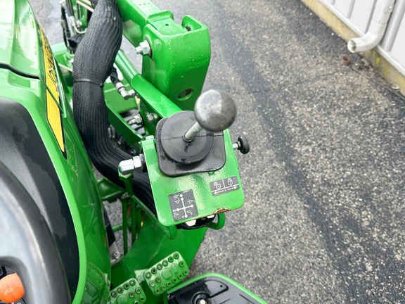 2022 John-Deere 3043D