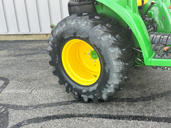 2022 John-Deere 3043D