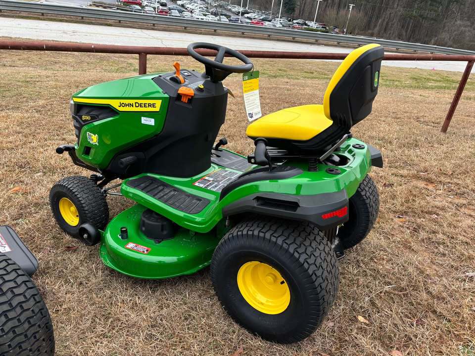 2026 John Deere S130 Lawn Tractor 42-in. Edge Mower Deck Image 3
