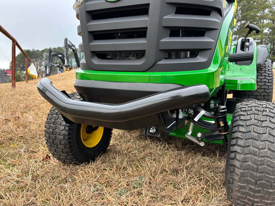 2026 John Deere S130 Lawn Tractor 42-in. Edge Mower Deck Image 2
