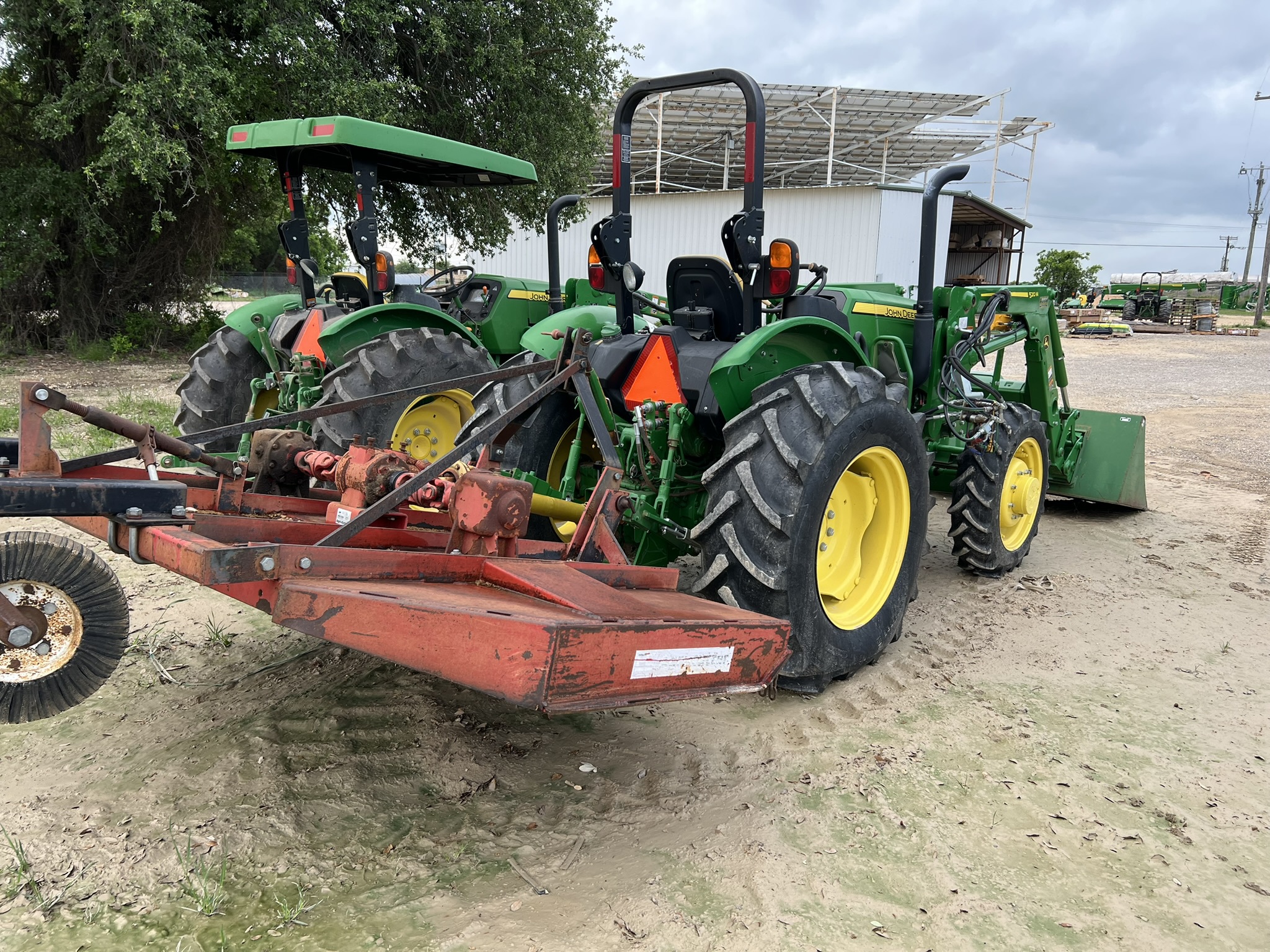 2019 John Deere 5075E Image 4