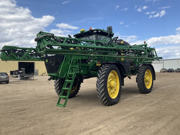 Photo of a 2017 John Deere R4045