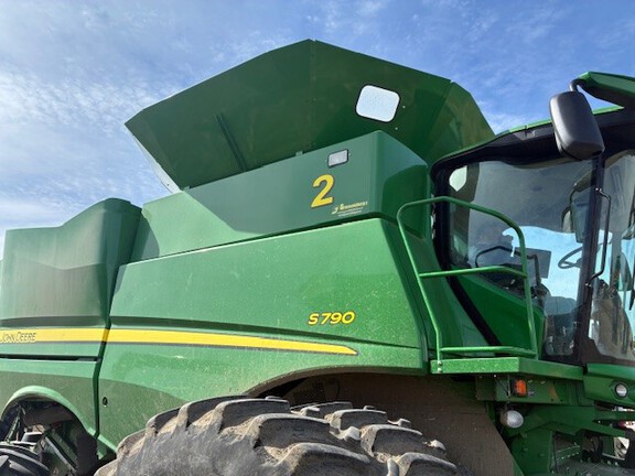2022 John Deere S790 (4th thumbnail)