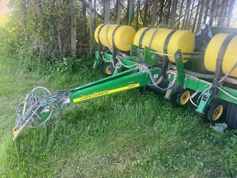 2007 John Deere 1780 Planters: Drawn