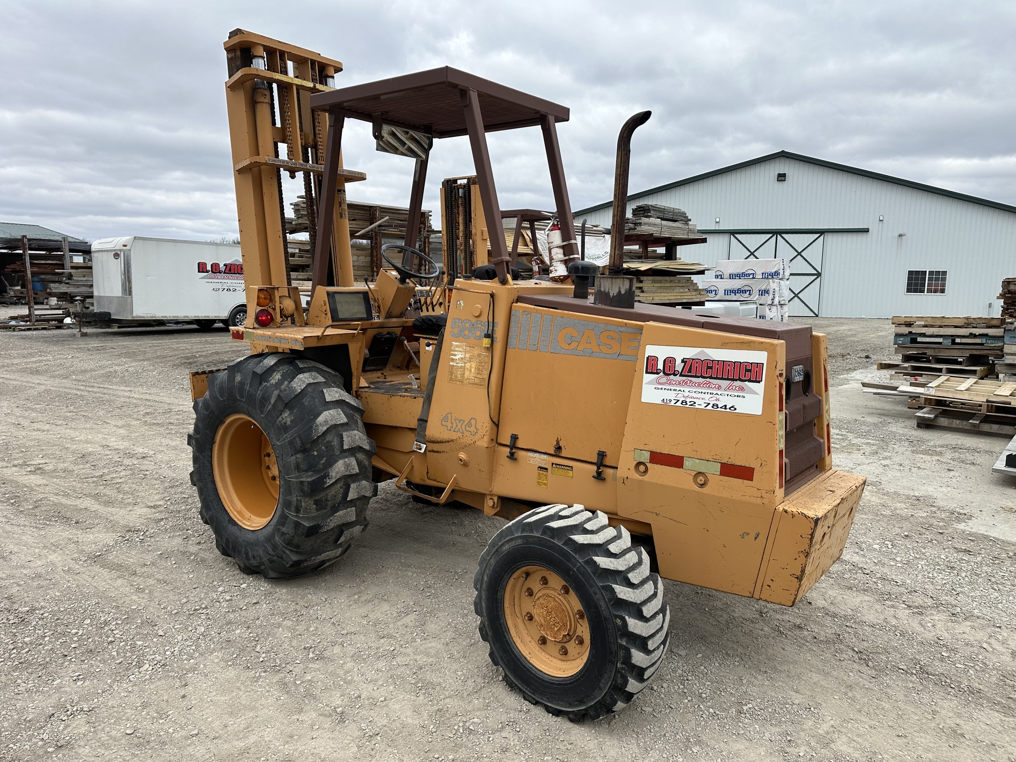 1990 J.I. Case 586E Image 3