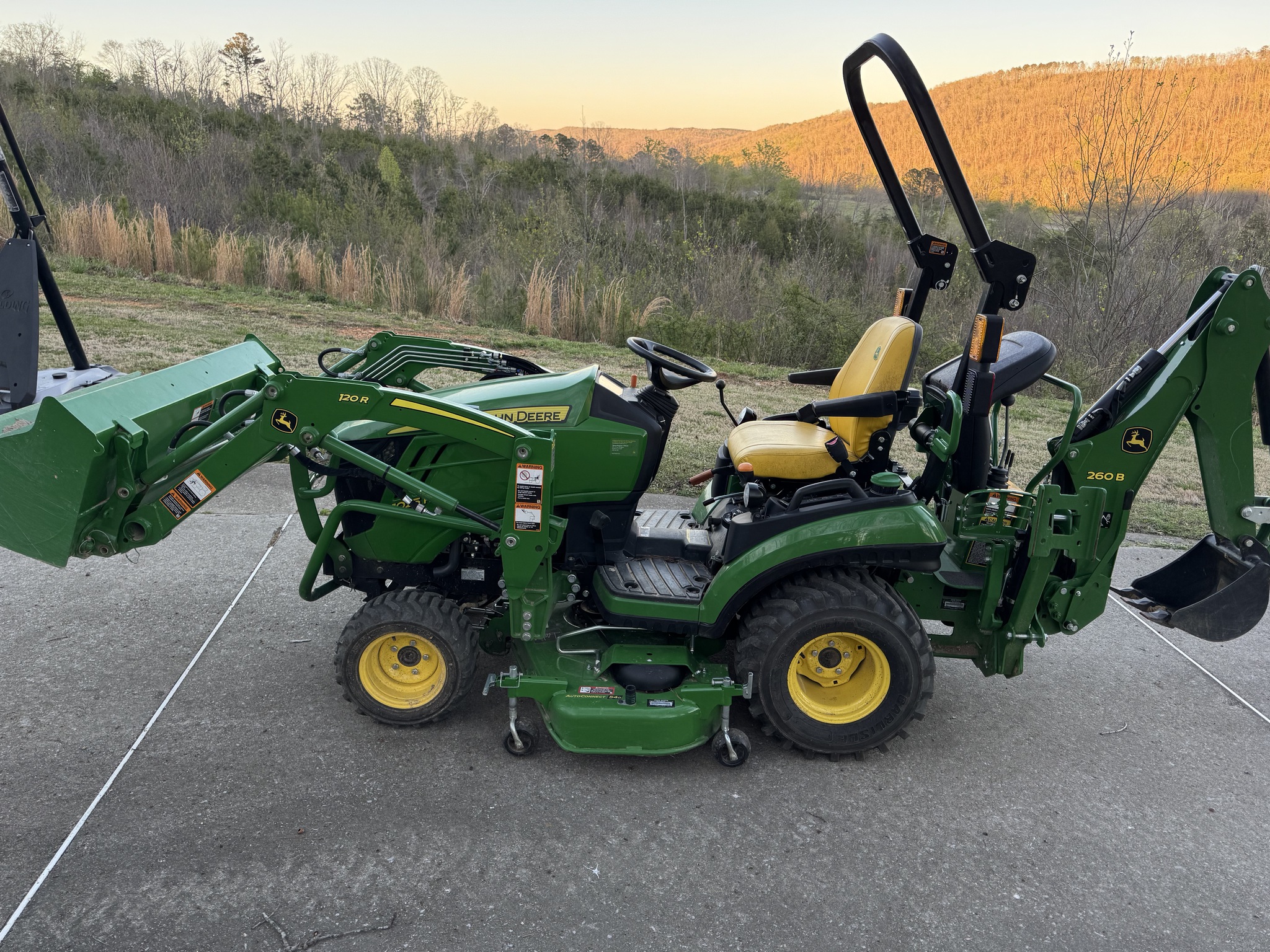 2024 John Deere 1025R