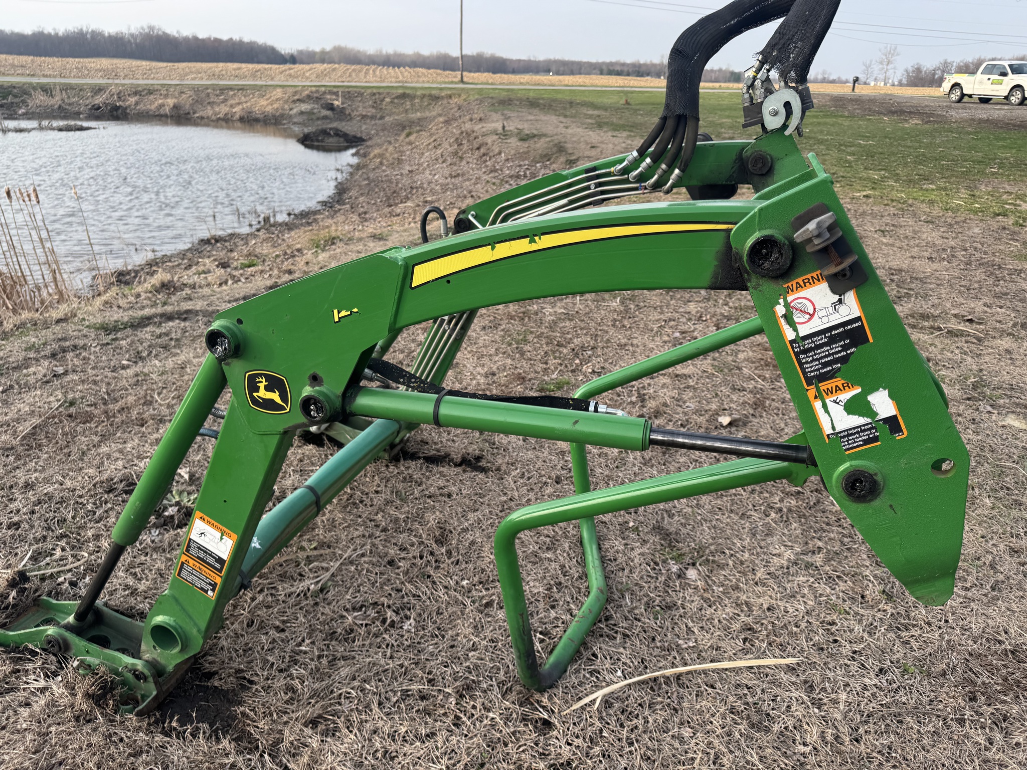 2020 John Deere 1025R Image 8