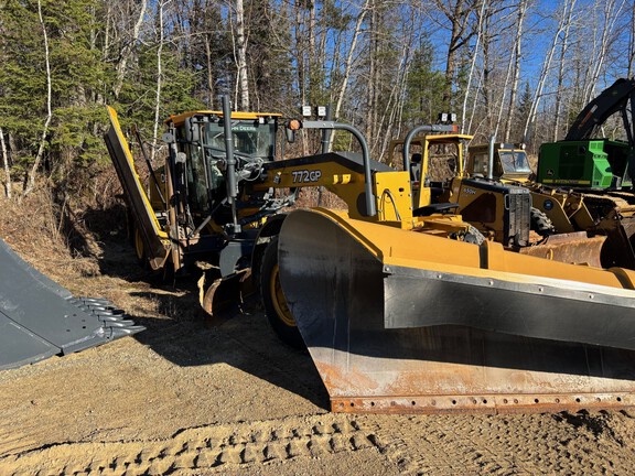 Photo of a 2019 John Deere 772G