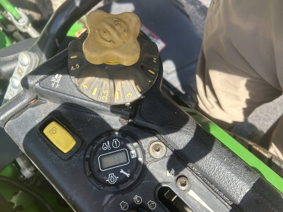 2018 John Deere Z930M Photo 4