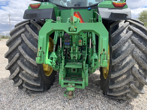 Photo of 2021 John Deere 8R 370
