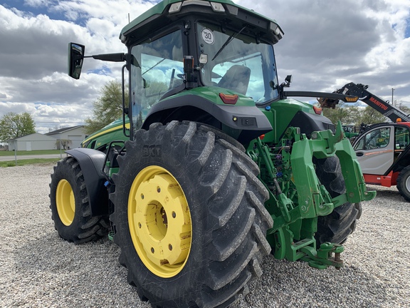 Photo of 2021 John Deere 8R 370