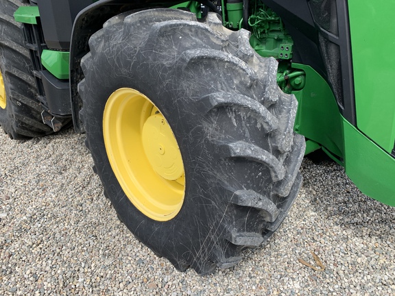 Photo of 2021 John Deere 8R 370