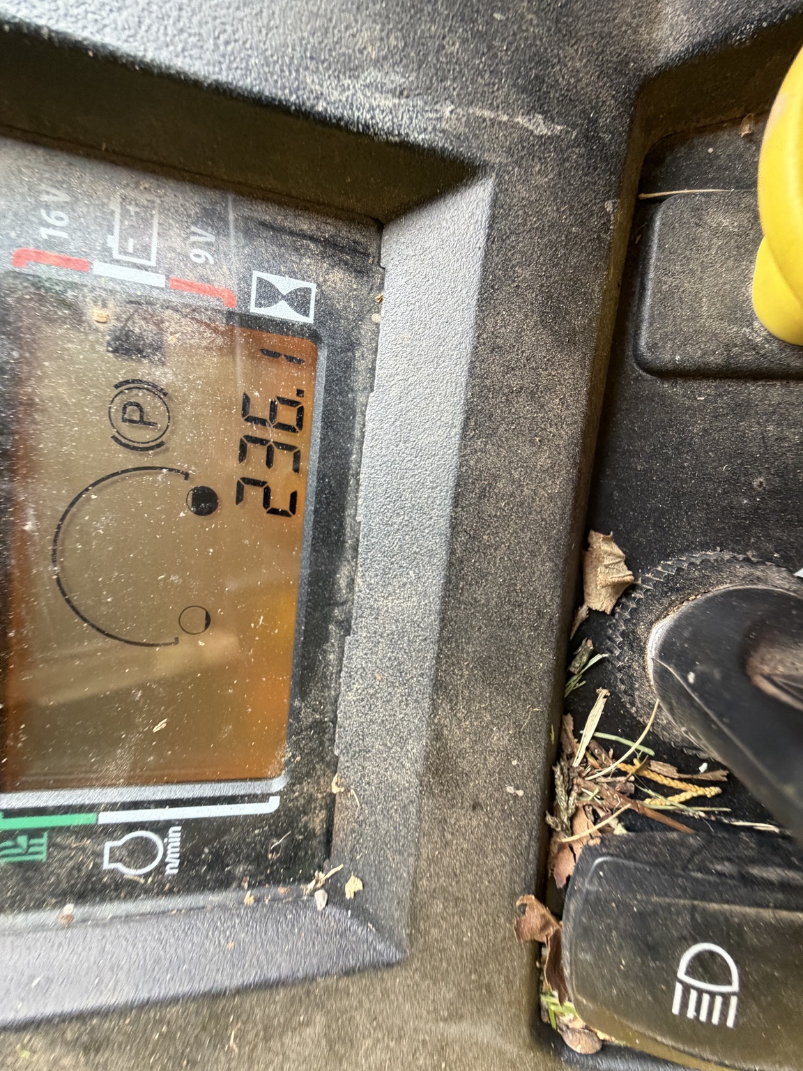 2022 John Deere Z530R Image 16
