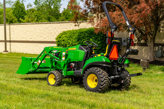 New In-Stock 2026 John Deere 1023E Compact Utility Tractors at Koenig Equipment in Amelia, OH - Photo5