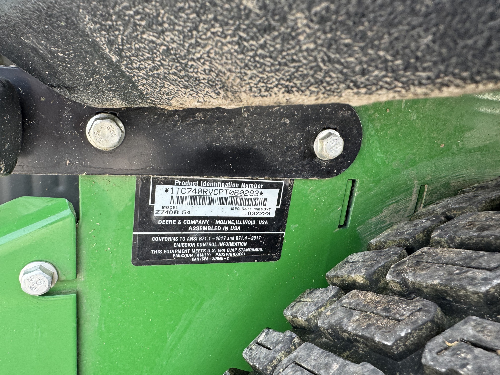 2023 John Deere Z740R Image 10
