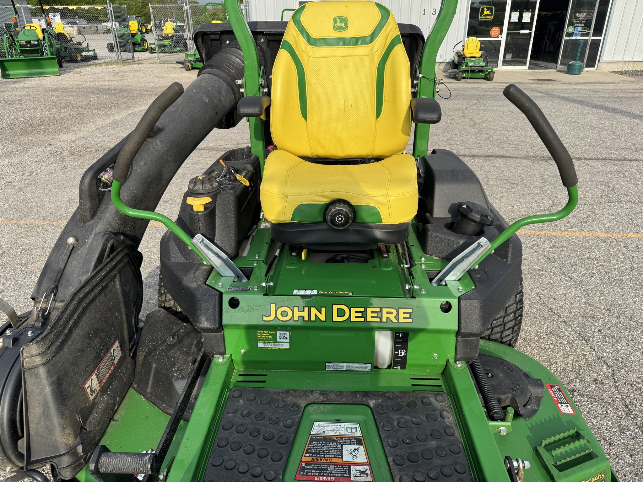 2023 John Deere Z740R Image 4