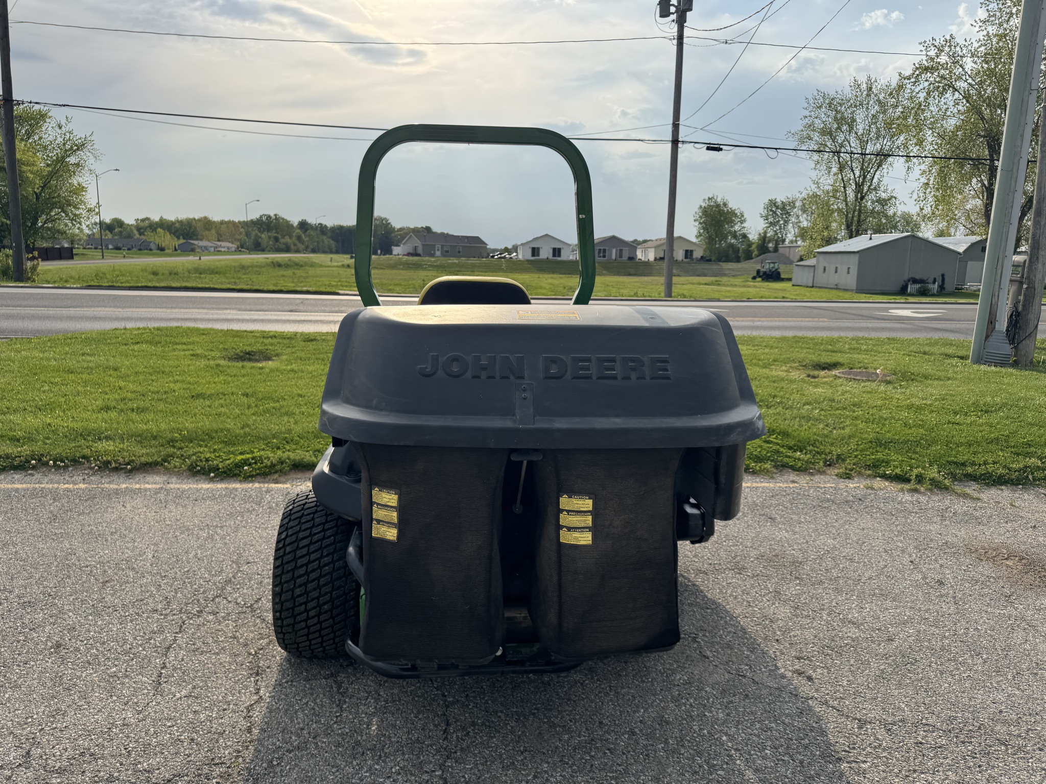 2023 John Deere Z740R Image 6