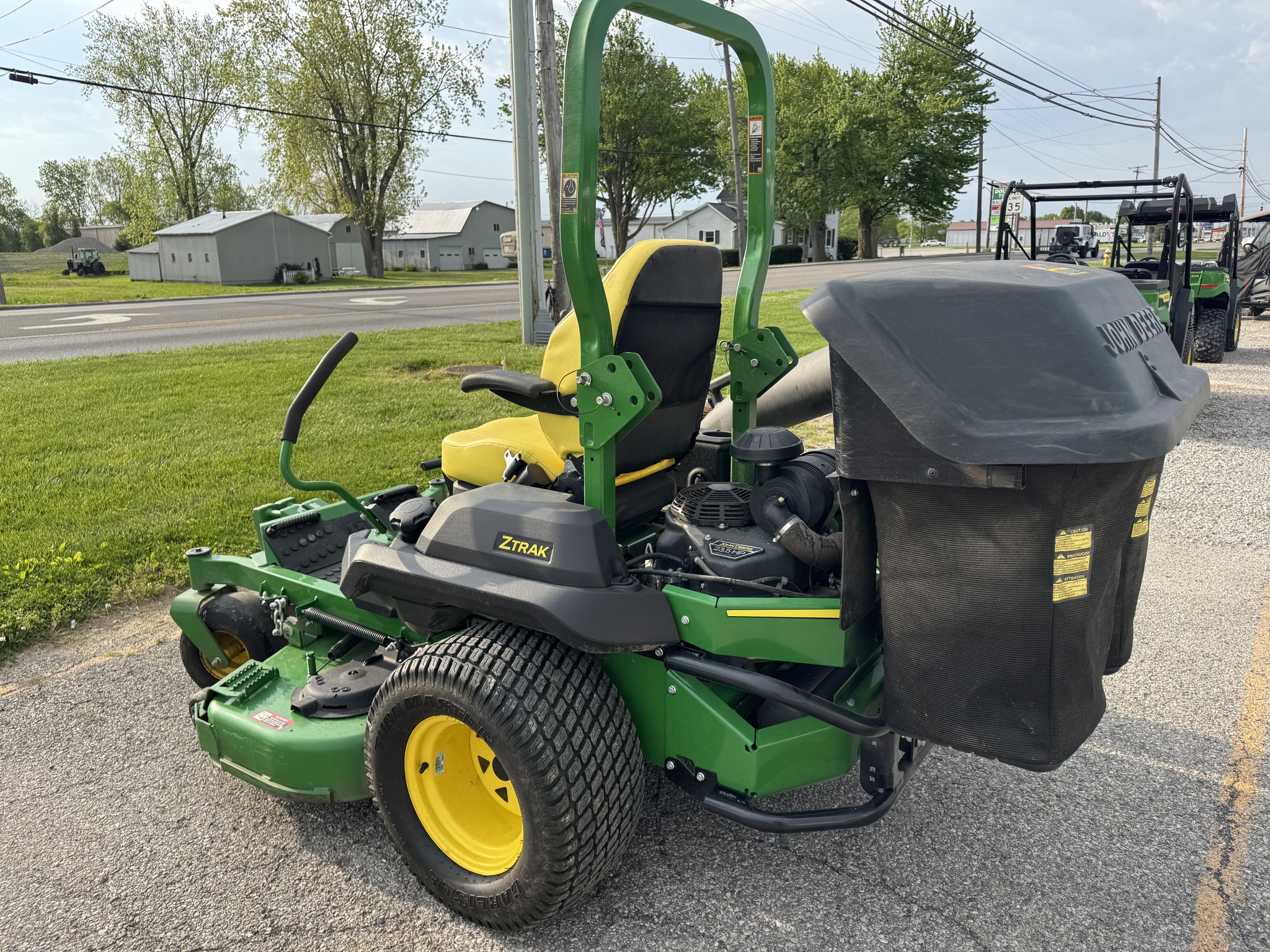 2023 John Deere Z740R Image 5
