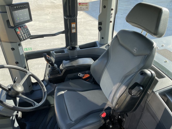 2022 John Deere 624 P