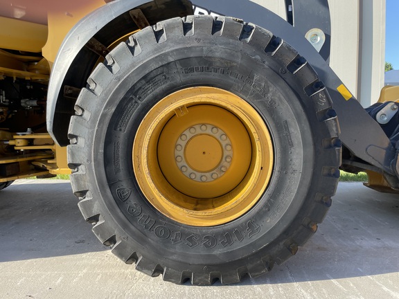 2022 John Deere 624 P