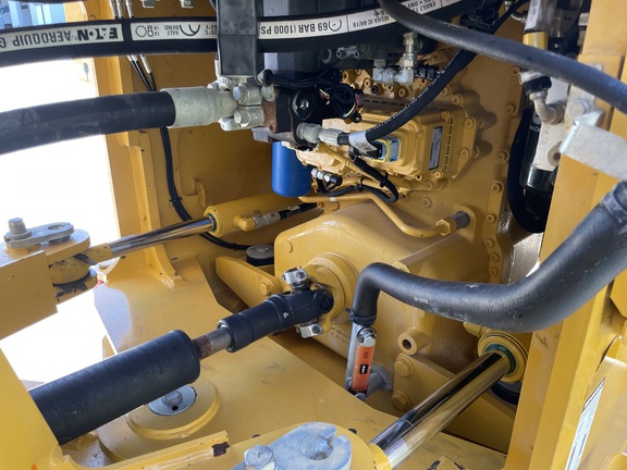 2022 John Deere 624 P