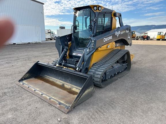 Photo of a 2025 John Deere 333P
